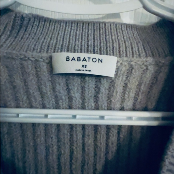 Like new. No defects. Warm and comfortable - Picture 2 of 3